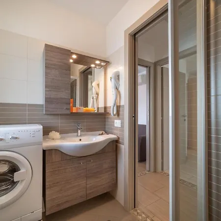 Elegant Monica Two Bedroom C6 Sleeps 6 Apartamento Lignano Sabbiadoro